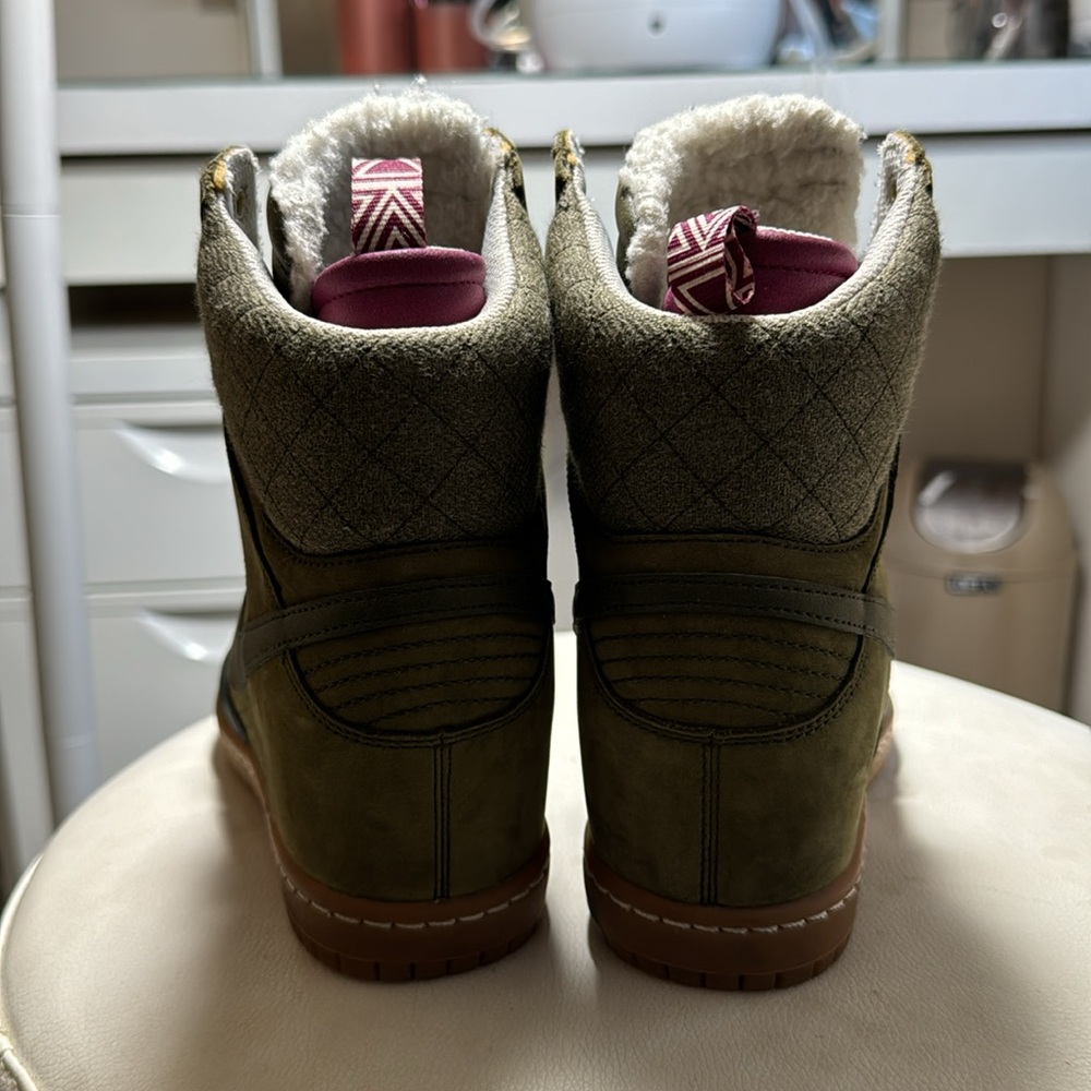 Women's Dunk Wedge Sneakers - Picture 4 of 6